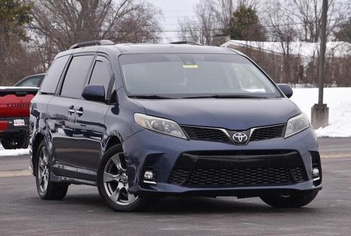 2018 Toyota Sienna SE Premium