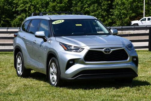 Celestial Silver Metallic 2021 Toyota Highlander LE