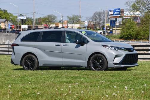 2024 Toyota Sienna XSE 7 Passenger