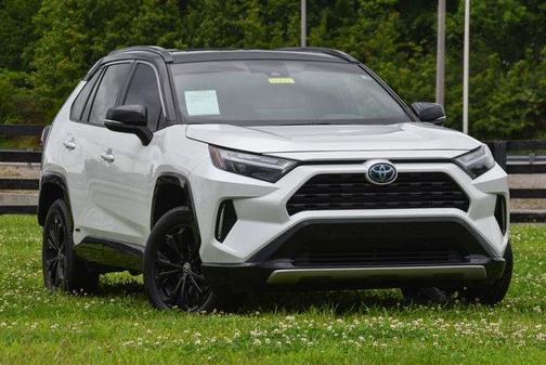 2024 Toyota RAV4 Hybrid SE