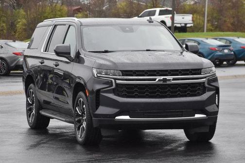 2023 Chevrolet Suburban LS