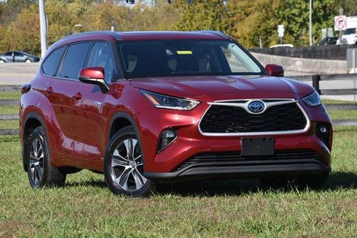 2021 Toyota Highlander Hybrid XLE