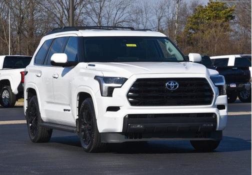 2024 Toyota Sequoia SR5