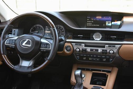 2017 Lexus ES 350 Base