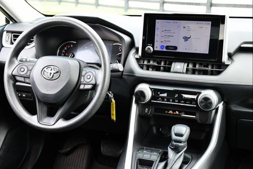 Ice Cap 2023 Toyota RAV4 LE