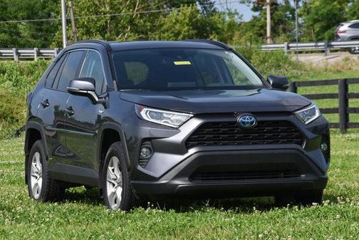 2020 Toyota RAV4 Hybrid XLE