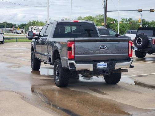 CARBONIZED GRAY 2024 Ford F-250 LARIAT