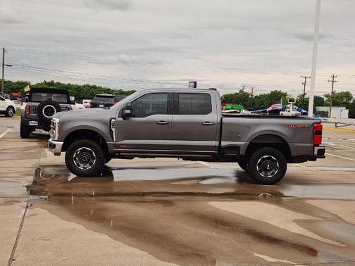CARBONIZED GRAY 2024 Ford F-250 LARIAT