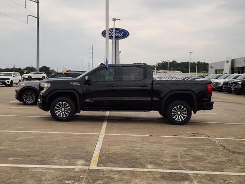 2022 GMC Sierra 1500 Limited AT4
