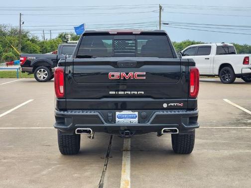 2022 GMC Sierra 1500 Limited AT4