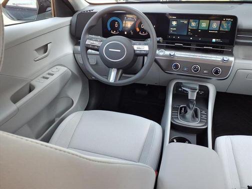 Abyss Black Pearl 2026 Hyundai KONA SE