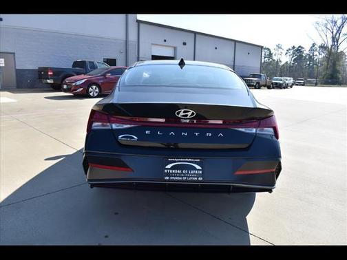 Abyss Black 2025 Hyundai ELANTRA SEL