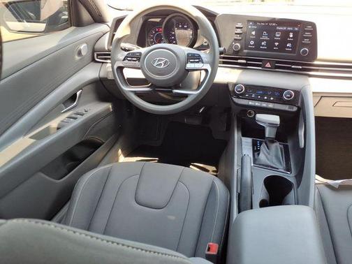 Fluid Metal 2023 Hyundai ELANTRA SEL