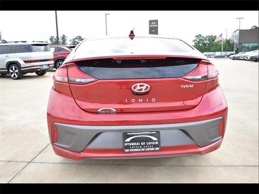2022 Hyundai IONIQ Hybrid SE