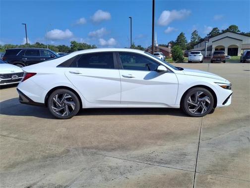 2025 Hyundai ELANTRA HEV Limited