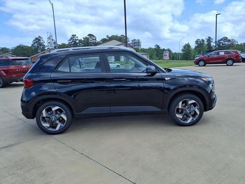 Onyx Black 2026 Hyundai VENUE SEL
