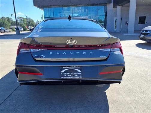 2025 Hyundai ELANTRA Limited