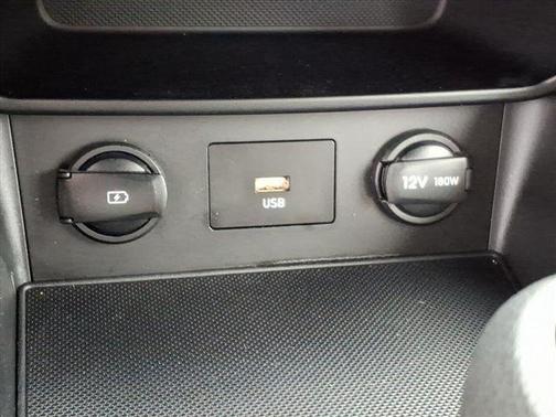 2022 Hyundai KONA SE