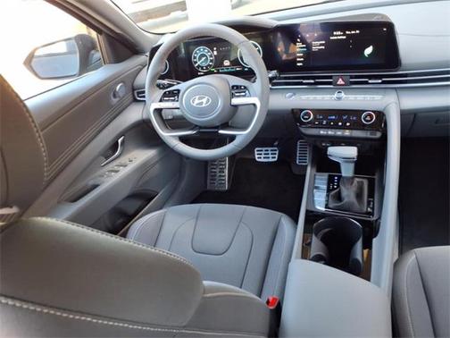 2025 Hyundai ELANTRA Sport