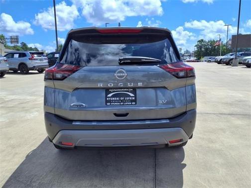 2022 Nissan Rogue SV