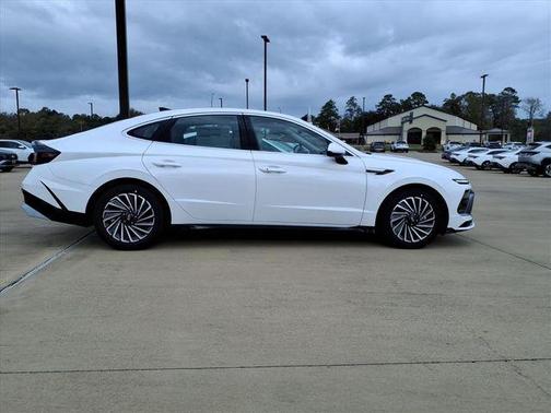 2026 Hyundai SONATA Hybrid SE