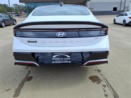 2026 Hyundai SONATA Hybrid Limited