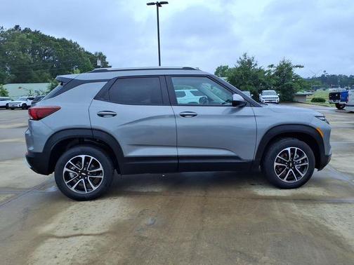 Sterling Gray Metallic 2025 Chevrolet Trailblazer LT