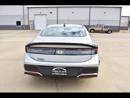 2025 Hyundai SONATA SE