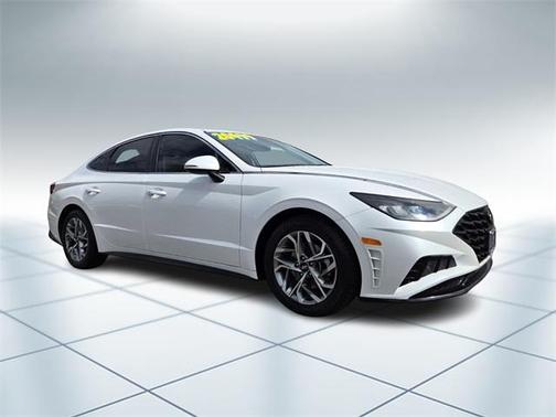 2022 Hyundai SONATA SEL