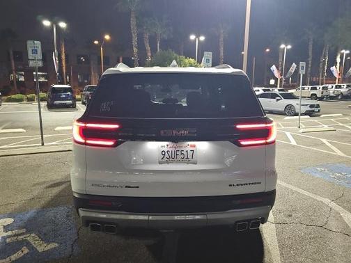 2025 GMC Acadia Elevation