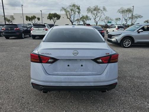 2025 Nissan Altima SR