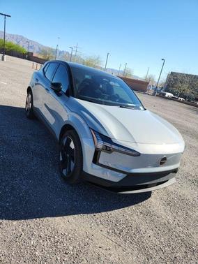 2025 Volvo EX30 Twin Motor Plus