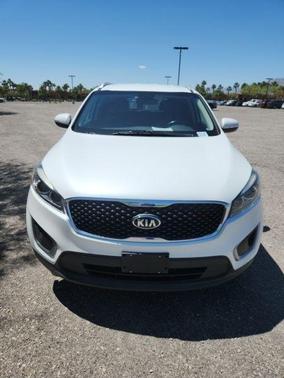 Snow White Pearl 2016 Kia Sorento LX