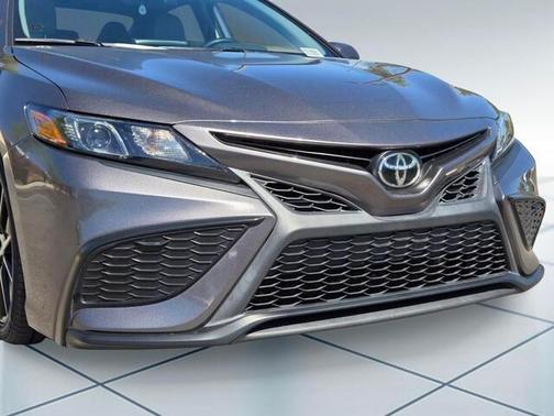 Predawn Gray Mica 2021 Toyota Camry SE