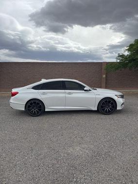 Platinum White Pearl 2019 Honda Accord Hybrid Touring