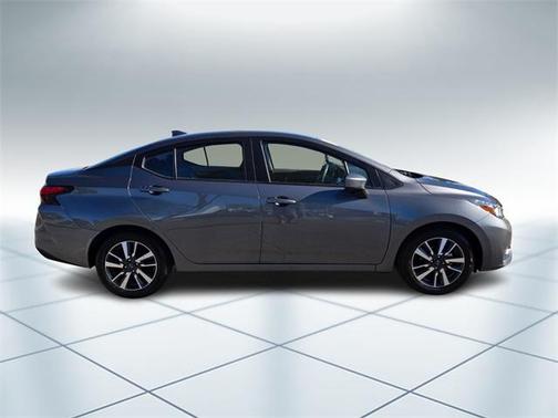 2024 Nissan Versa 1.6 SV