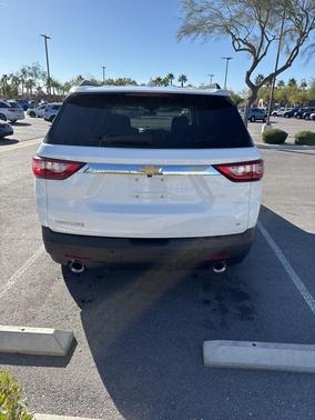 2021 Chevrolet Traverse LT Cloth