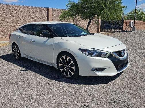White 2017 Nissan Maxima 3.5 SR