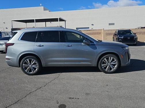 2025 Cadillac XT6 Premium Luxury FWD