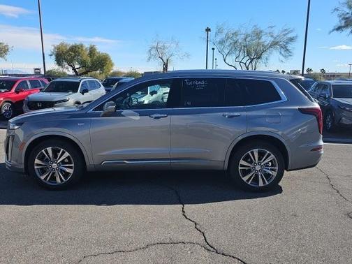 2025 Cadillac XT6 Premium Luxury FWD