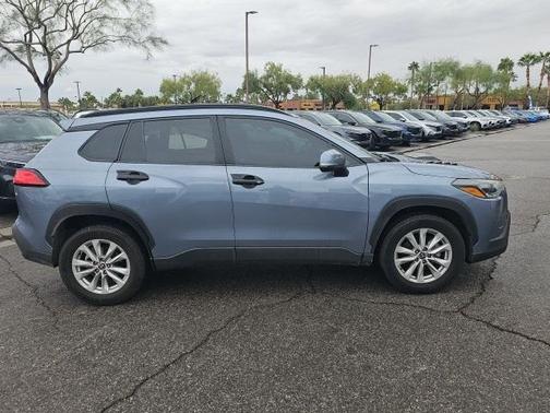 2022 Toyota Corolla Cross LE