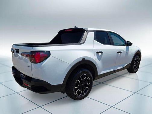 Ice White 2022 Hyundai SANTA CRUZ 2.5L SEL
