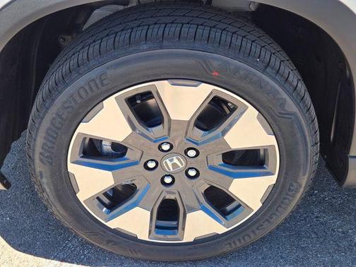 Platinum White 2026 Honda Pilot Elite