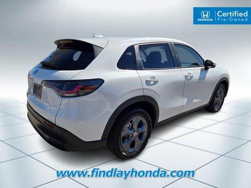 Platinum White Pearl 2026 Honda HR-V LX