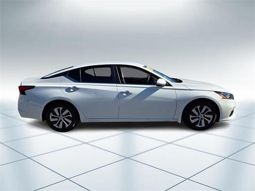 2022 Nissan Altima 2.5 S