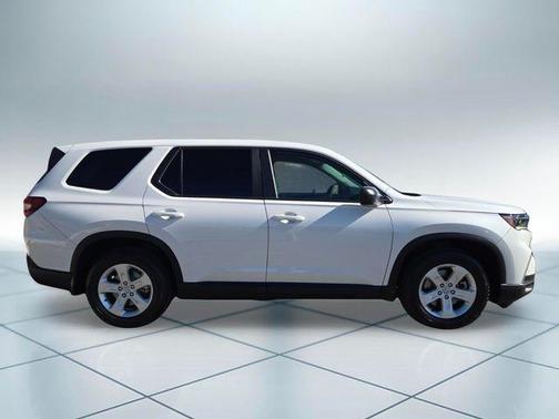 Platinum White Pearl 2023 Honda Pilot LX