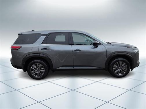 2023 Nissan Pathfinder S