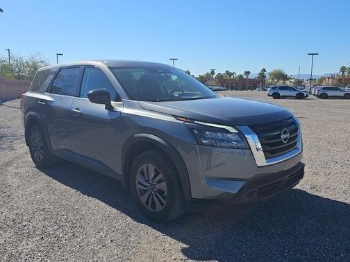 2023 Nissan Pathfinder S