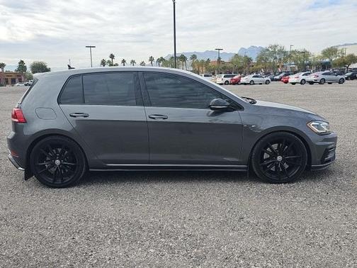 2019 Volkswagen Golf R 2.0T w/DCC & Navigation