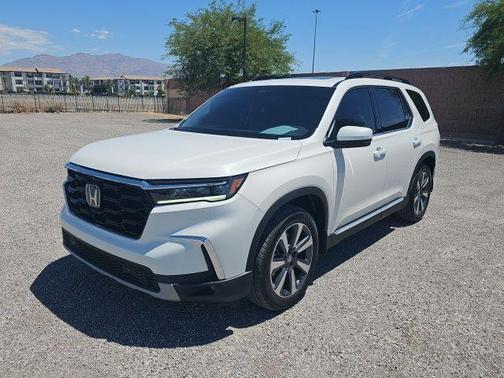 Platinum White Pearl 2025 Honda Pilot Touring